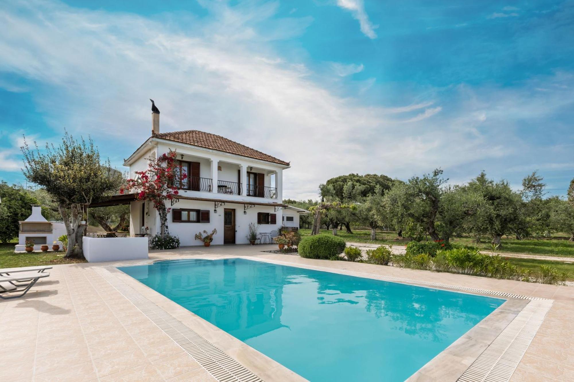 Lola Lithakia (Zakynthos)